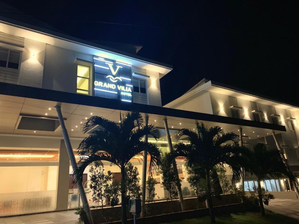 Grand Vilia Hotel Langgur Exterior foto
